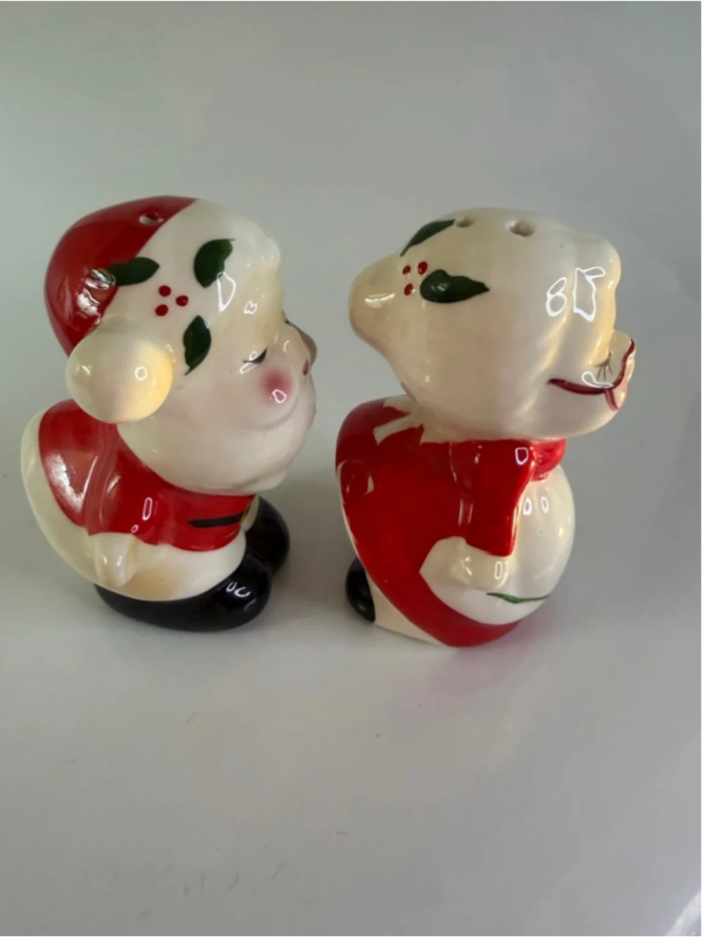 Vintage Mr and Mrs Santa Claus as ceramic salt and pepper shakers